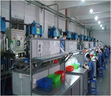 硫化和修邊工作區(qū)